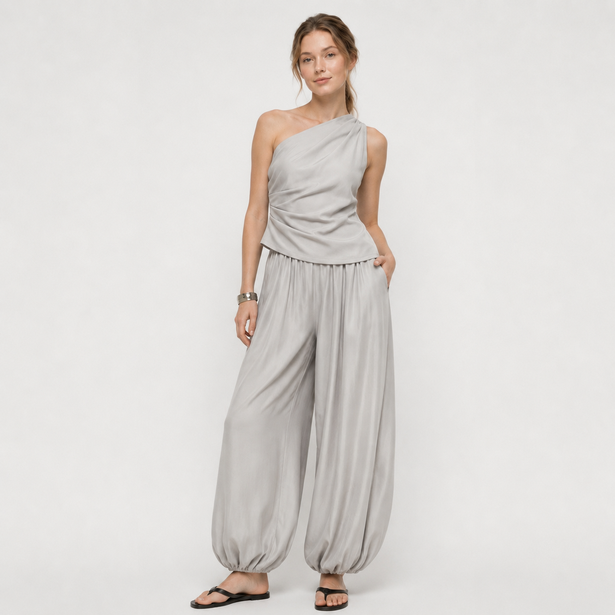 Conjunto Asimétrico de Mujer con Pantalón Amplio