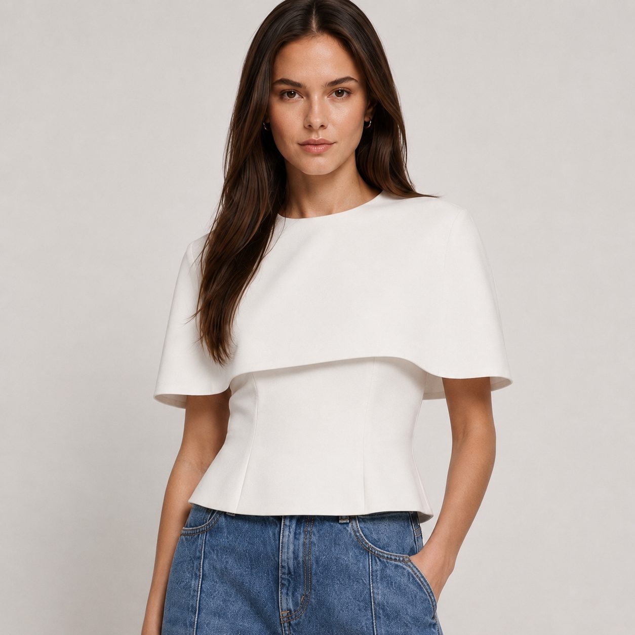 Blusa Capa Elegante para Mujer con Corte Estructurado
