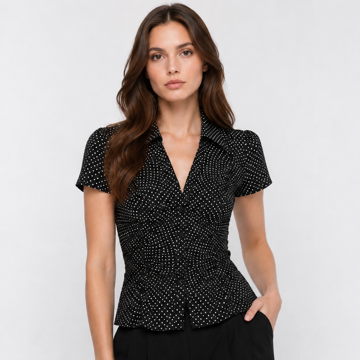 Blusa Negra con Puntos Blancos para Mujer con Corte Fruncido