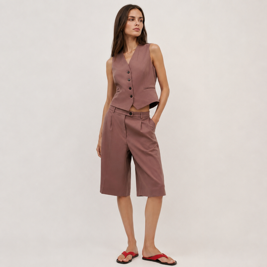 Conjunto Sastre de Mujer con Chaleco y Bermuda
