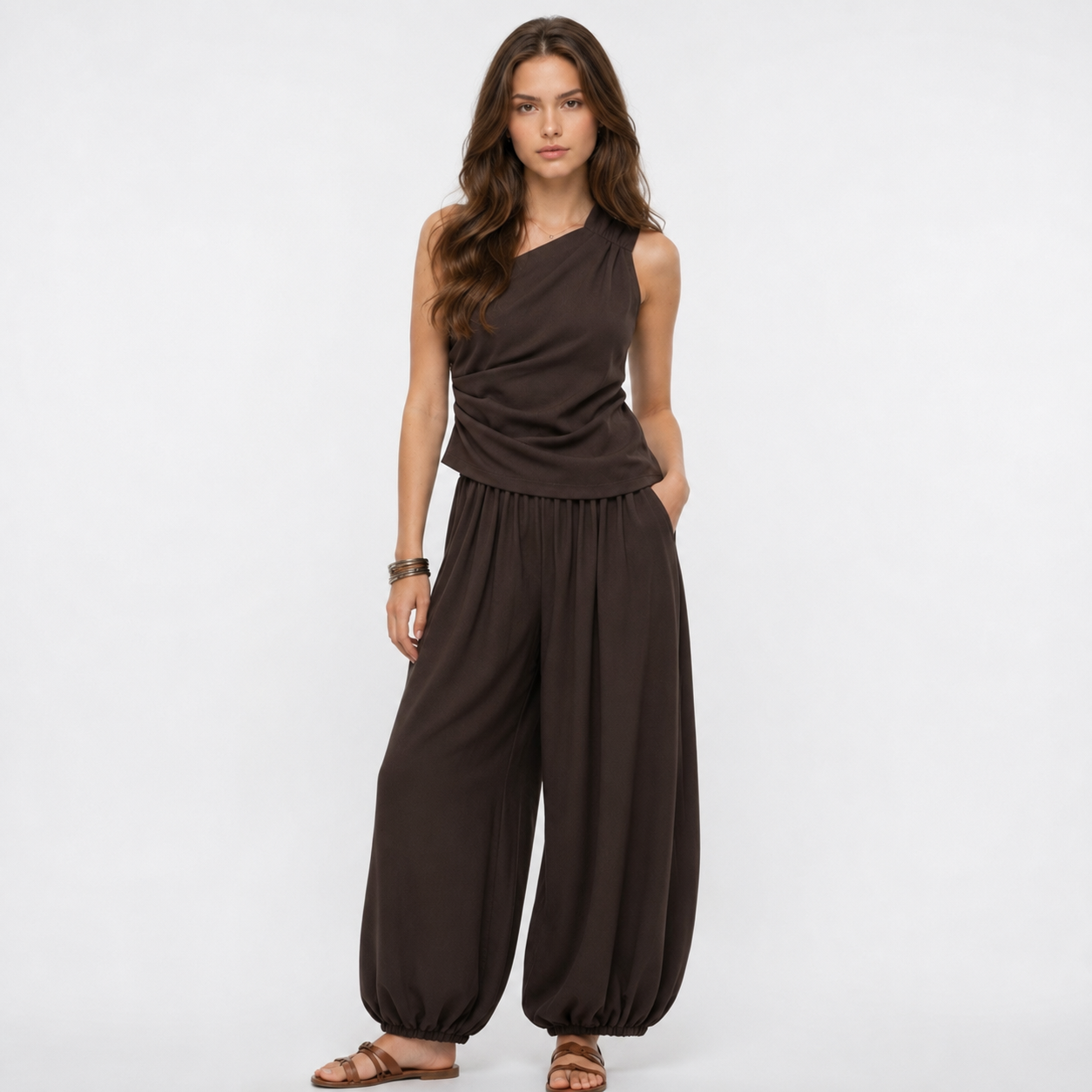 Conjunto Asimétrico de Mujer con Pantalón Amplio